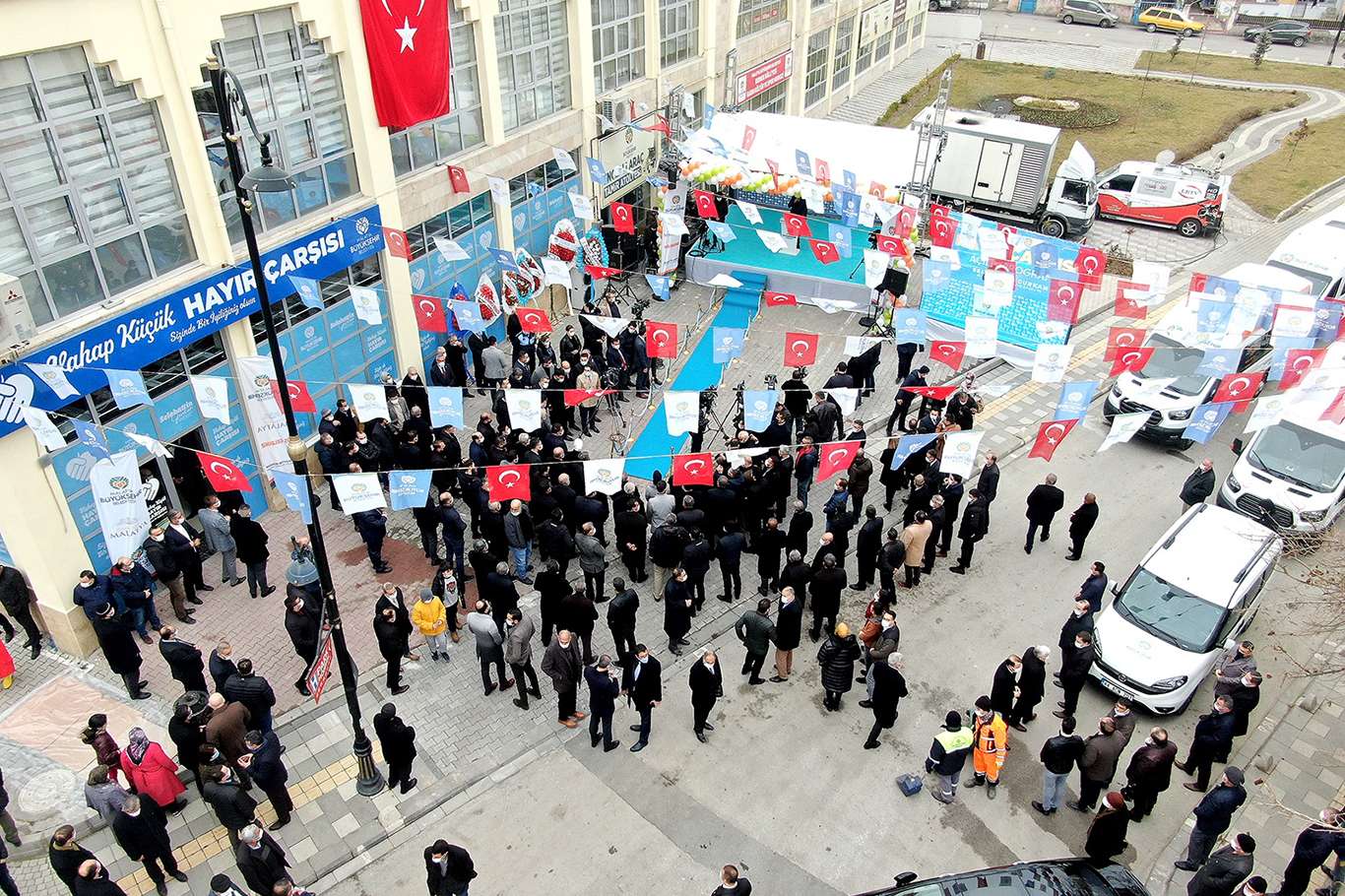 Malatya’da Hayır Çarşısı açıldı Malatya’da Hayır Çarşısı açıldı